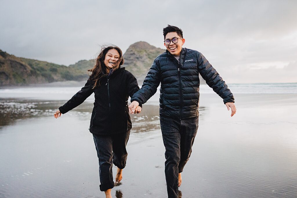 piha beach surprise proposal engagement photographer